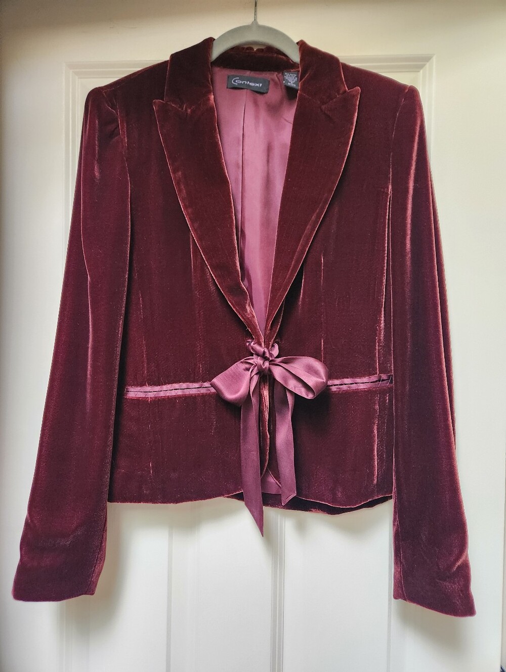 Context Velvet Ribbon-Tie Blazer in Burgundy